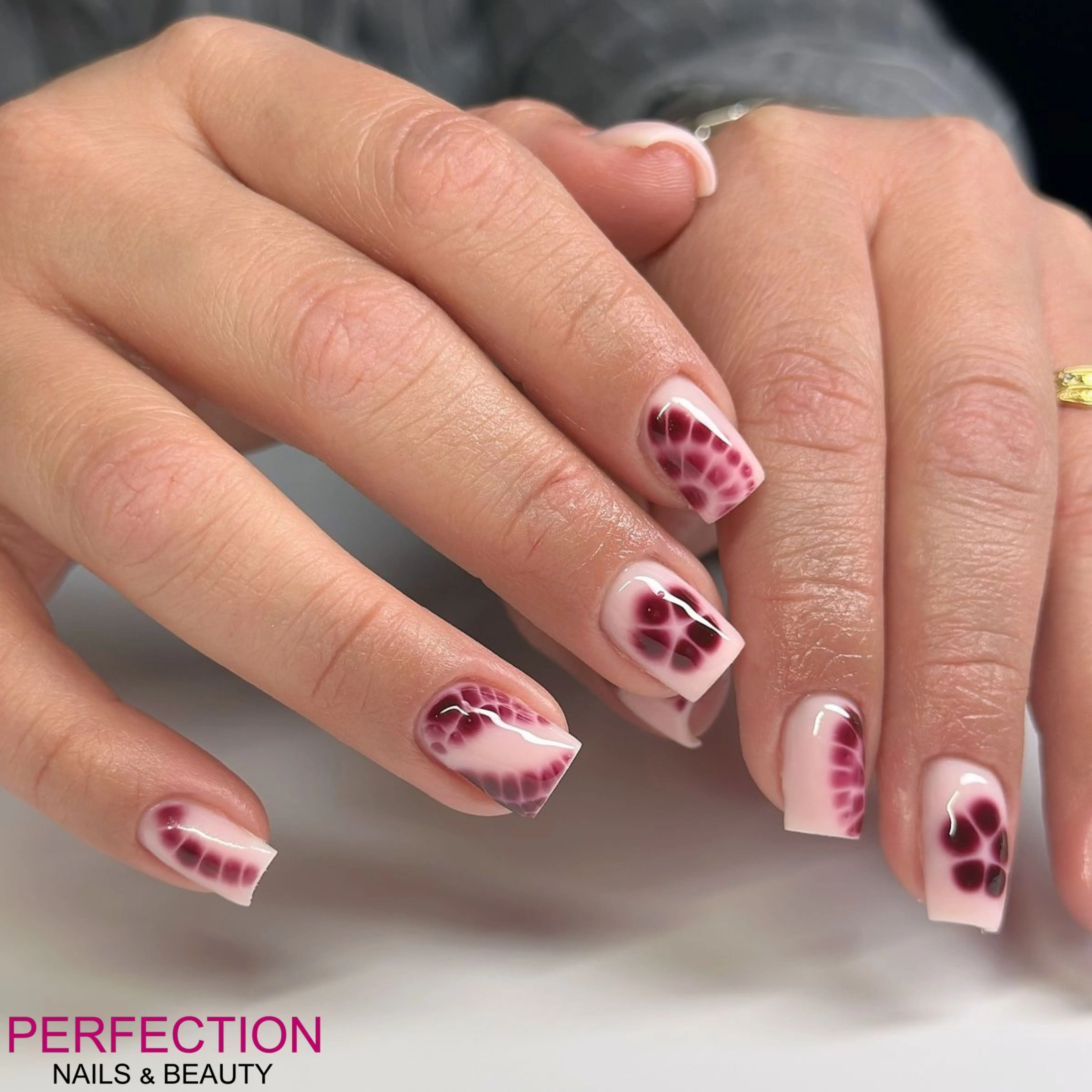Pro nails